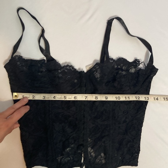 Vintage Black Lace Rose Corset w/ hook~n~eye secured front & back. Pre ~loved - Picture 11 of 14